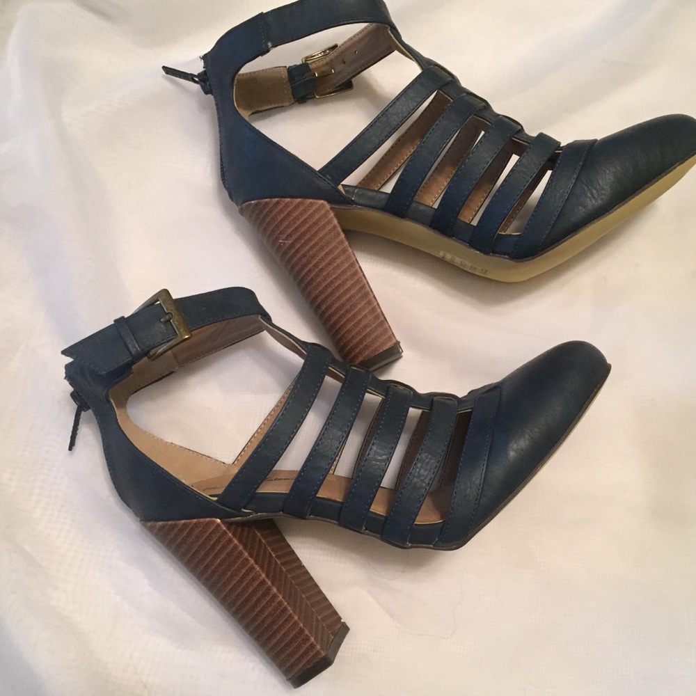 Michael Antonio NWOT HEELS, size 7 1/2 - Picture 2 of 8